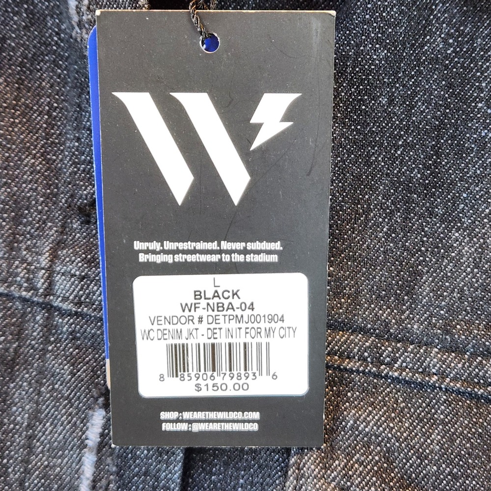 The Wild Collective Womens Large NBA Detroit Pistons Denim Jacket Distressed NWT - Picture 6 of 9